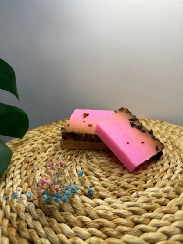 Rosa y petalos Jabón artesanal (100gr) - Rosa y pétalos