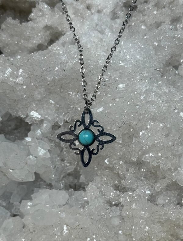 collar nudo bruja con turquesa Amuleto Nudo de Bruja con Turquesa