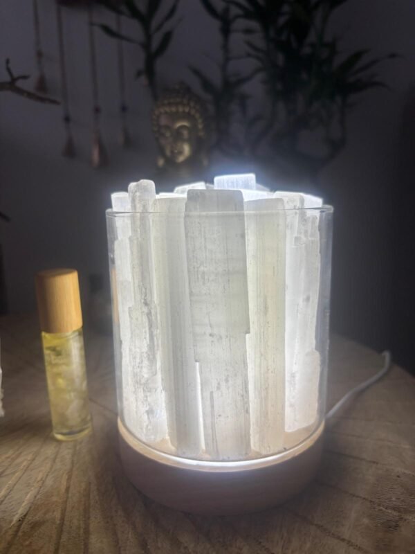 Aromaterapia & Selenita: una sinergia para el alma