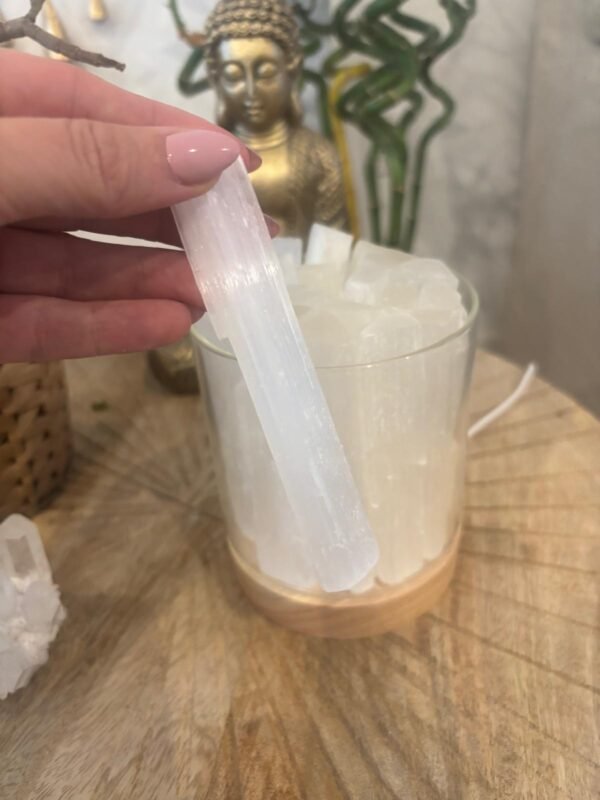 Aromaterapia & Selenita: una sinergia para el alma